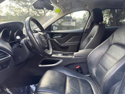 2020 Jaguar F-PACE 25t Prestige