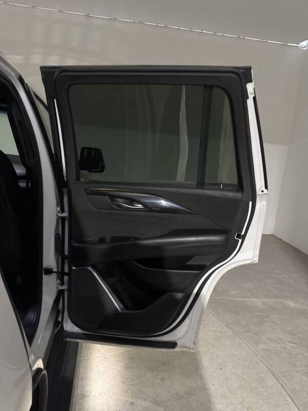 2018 Cadillac Escalade Platinum