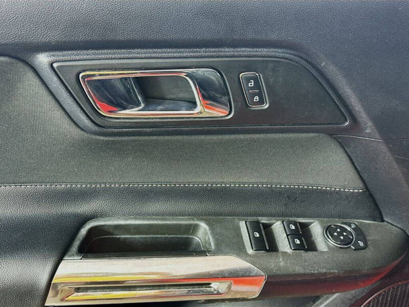 2015 Ford Mustang V6