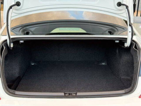 2017 Volkswagen Passat 1.8T R-Line