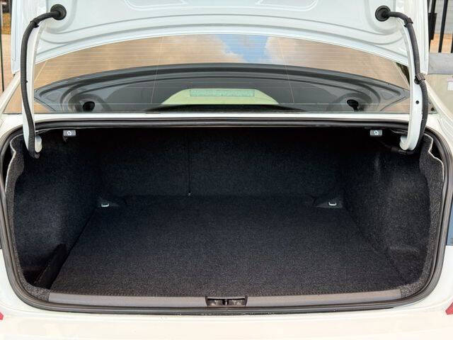 2017 Volkswagen Passat 1.8T R-Line