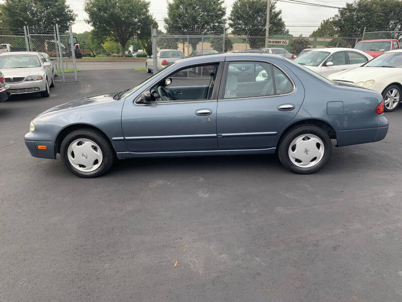 1993 Nissan Altima for sale at Mike's Auto Sales of Charlotte in Charlotte NC