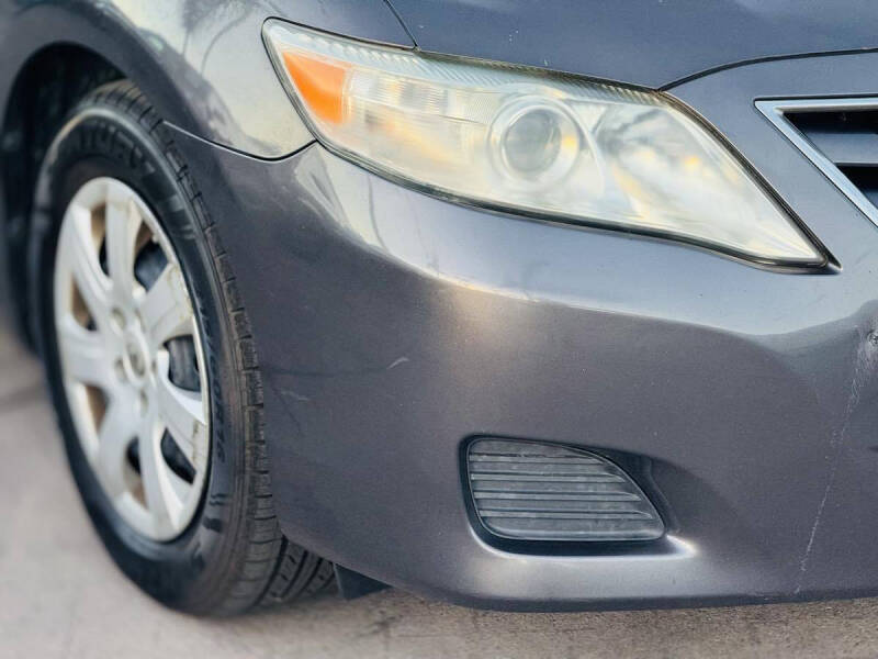 2011 Toyota Camry LE