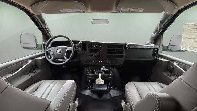 2025 Chevrolet Express 2500