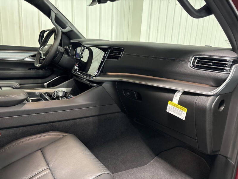 2025 Jeep Wagoneer L Series II