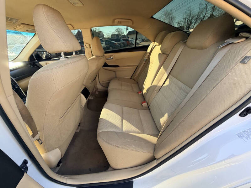 2017 Toyota Camry LE