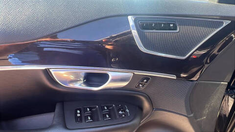 2019 Volvo XC90 T5 Momentum