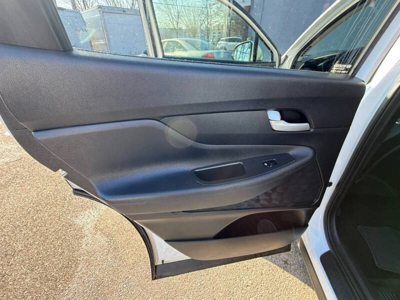 2019 Hyundai Santa Fe SE 2.4L