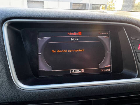 2012 Audi Q5 3.2 quattro Premium Plus