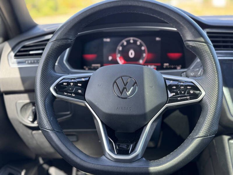 2022 Volkswagen Tiguan SE R-Line Black