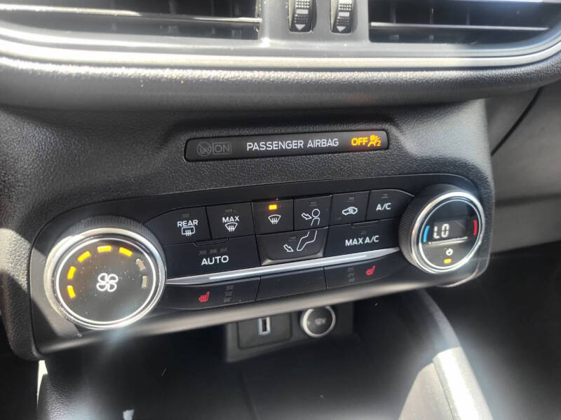 2020 Ford Escape SE
