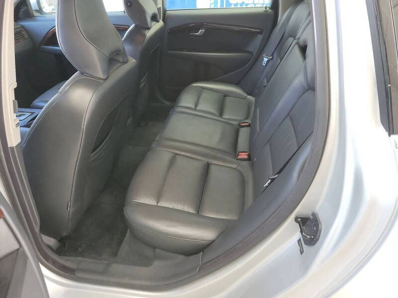 2010 Volvo V70