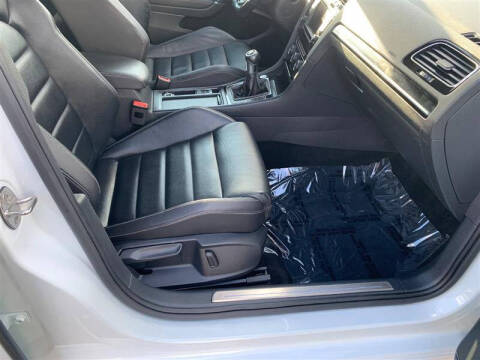 2017 Volkswagen Golf R 4Motion