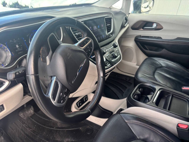 2017 Chrysler Pacifica Touring Plus