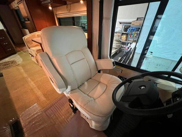 2002 Freightliner XC Chassis