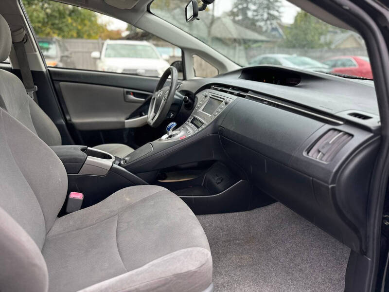 2013 Toyota Prius One