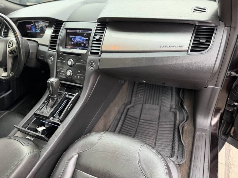 2013 Ford Taurus SEL