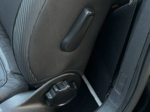 2013 Volkswagen Beetle Convertible 2.5L 50s Edition