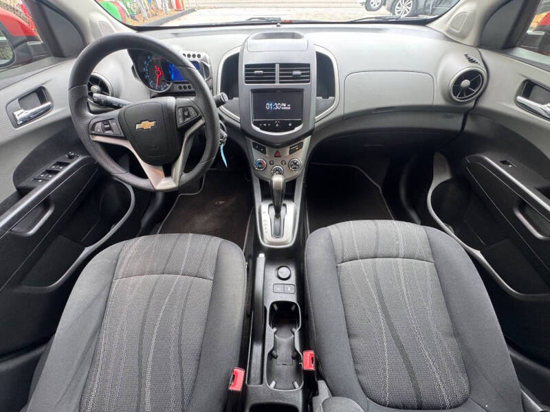 2013 Chevrolet Sonic LT Auto