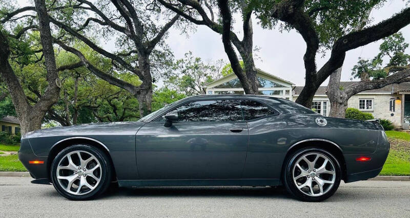 2016 Dodge Challenger SXT