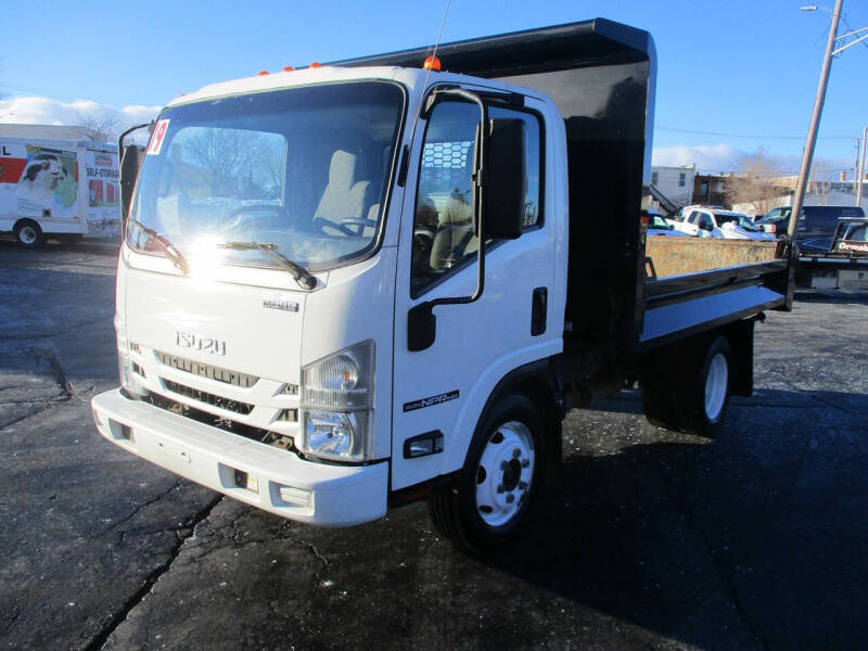 2019 Isuzu NPR-HD