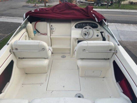 1998 Sea Ray 215 express cruiser