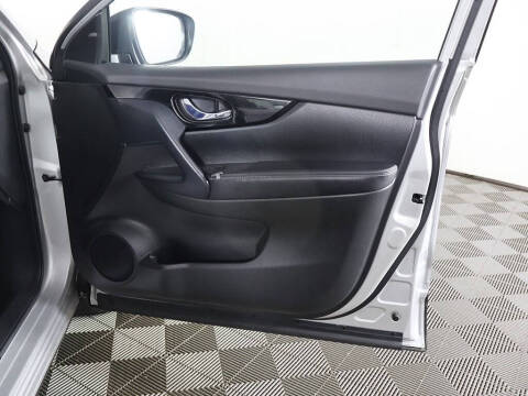 2022 Nissan Rogue Sport SV