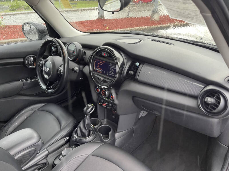 2015 MINI Hardtop 4 Door Cooper