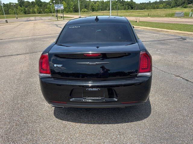 2021 Chrysler 300