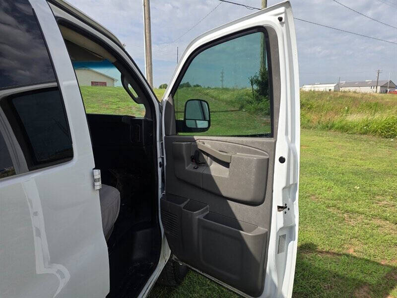 2017 Chevrolet Express LT 3500