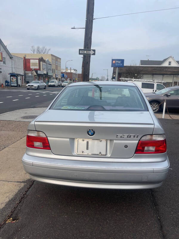 2003 BMW 5 Series 530i