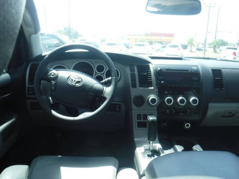 2013 Toyota Sequoia SR5