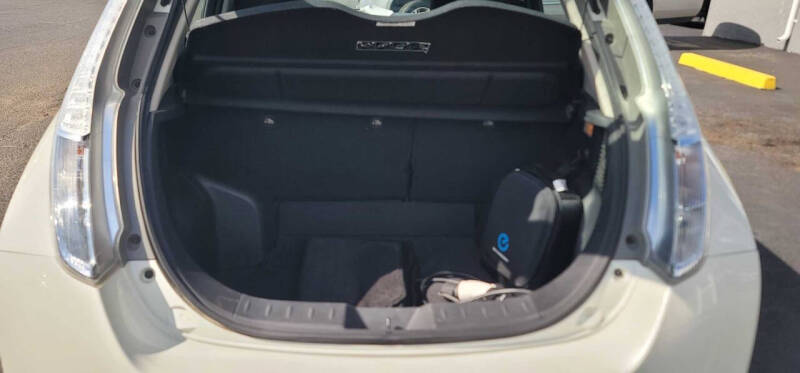 2016 Nissan LEAF S-24