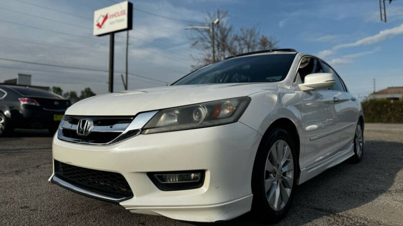 2013 Honda Accord for sale at In House Auto Finance Inc in Gainesville GA