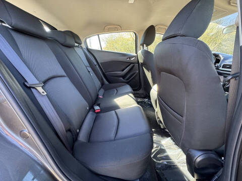 2017 Mazda MAZDA3 Sport