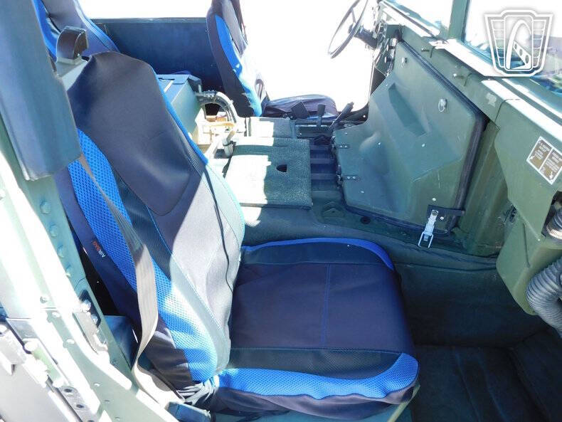 2002 AM General M1123