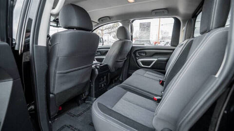 2022 Nissan Titan SV