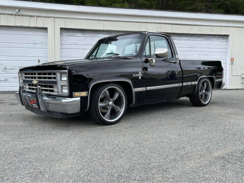 1987 Chevrolet R/V 10 Series for sale at BRIAN ALLEN'S TRUCK OUTFITTERS in Midlothian VA