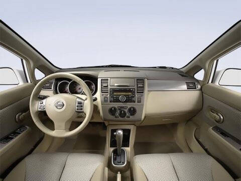 2009 Nissan Versa 1.8 S