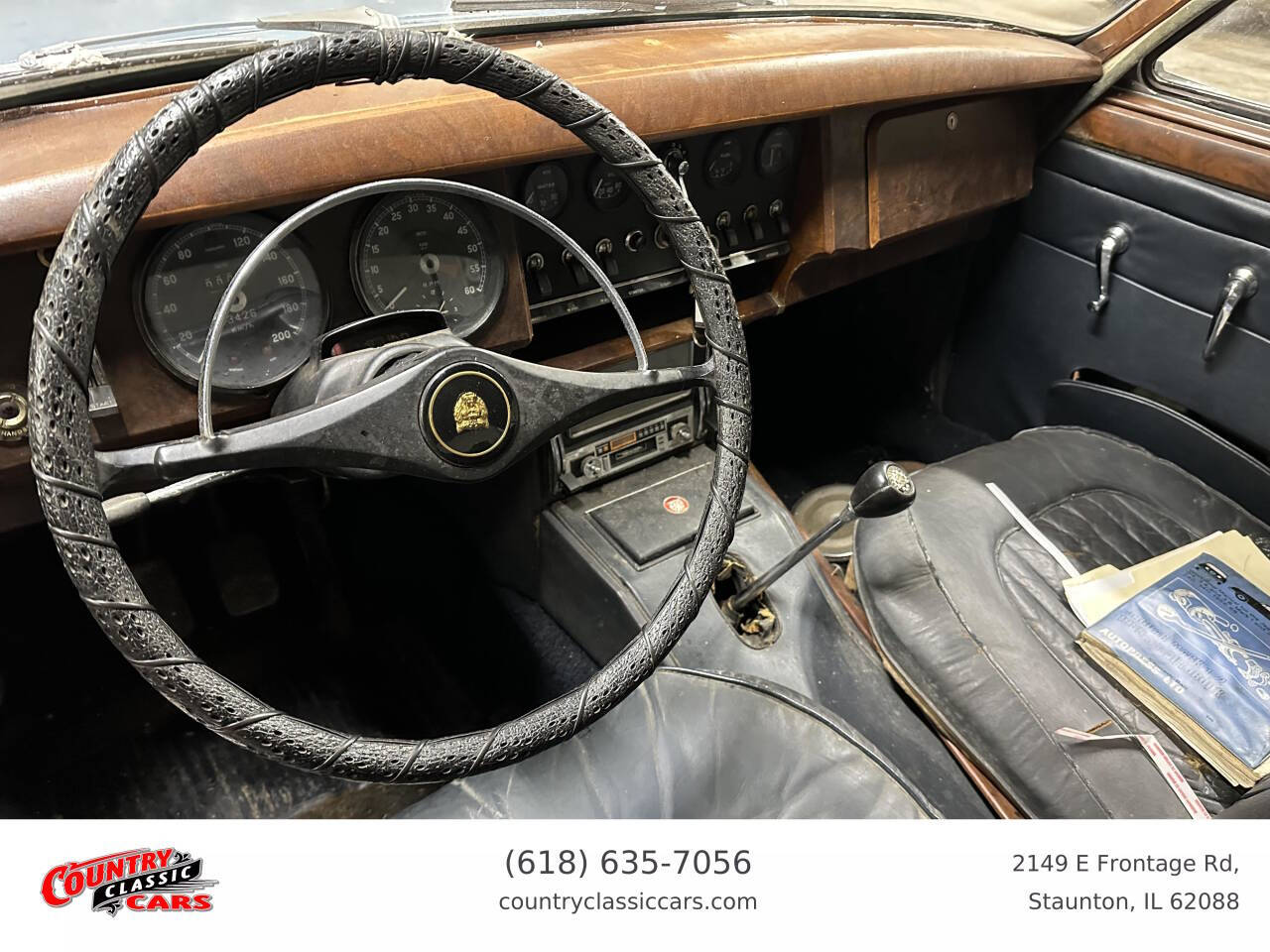 1966 Jaguar MK2 14