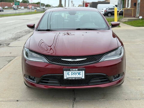 2016 Chrysler 200 S