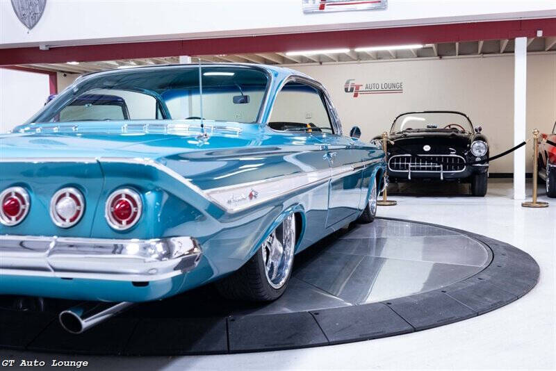 1961 Chevrolet Impala 16