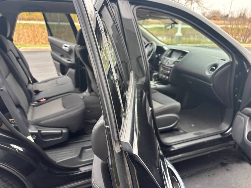 2017 Nissan Pathfinder S