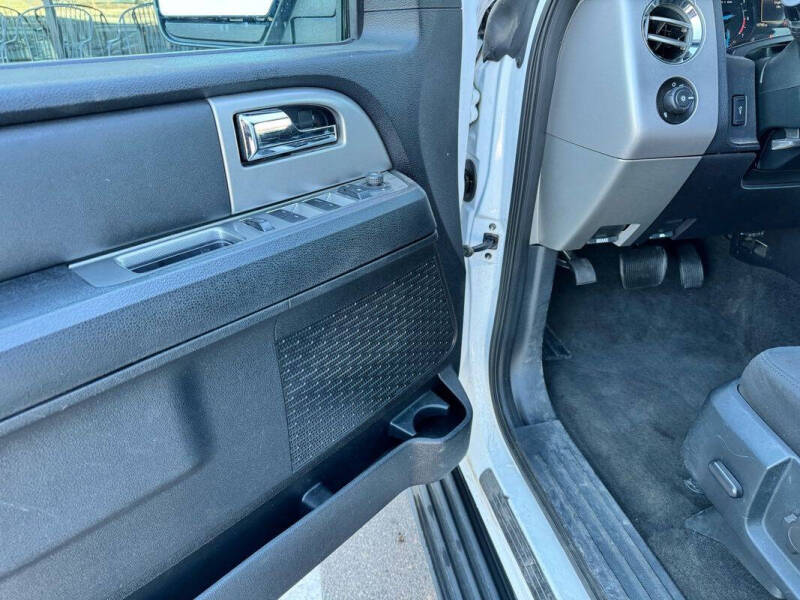 2017 Ford Expedition EL XLT