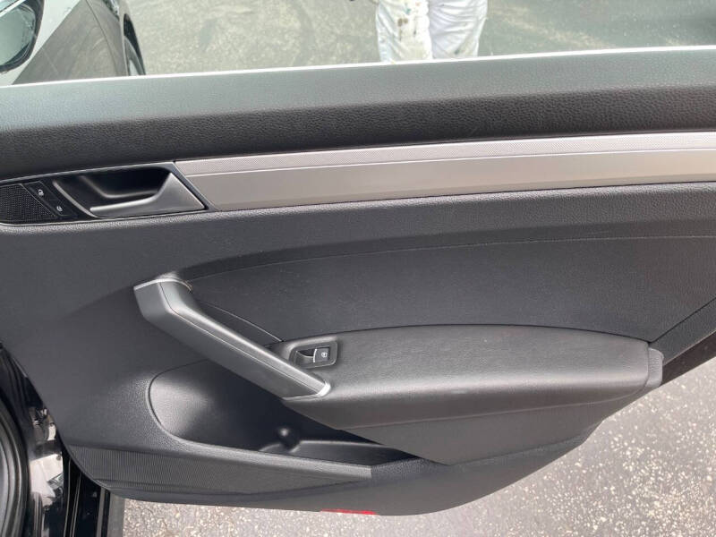 2016 Volkswagen Passat 1.8T S