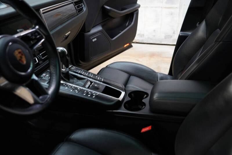 2019 Porsche Macan S