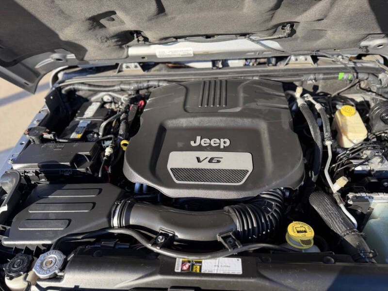 2016 Jeep Wrangler Unlimited Sahara 75th Anniversary