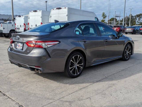 2020 Toyota Camry SE