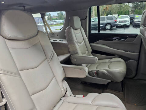 2018 Cadillac Escalade ESV Premium Luxury