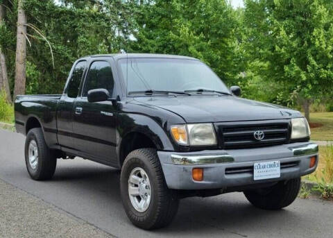 1999 Toyota Tacoma for sale at CLEAR CHOICE AUTOMOTIVE in Milwaukie OR